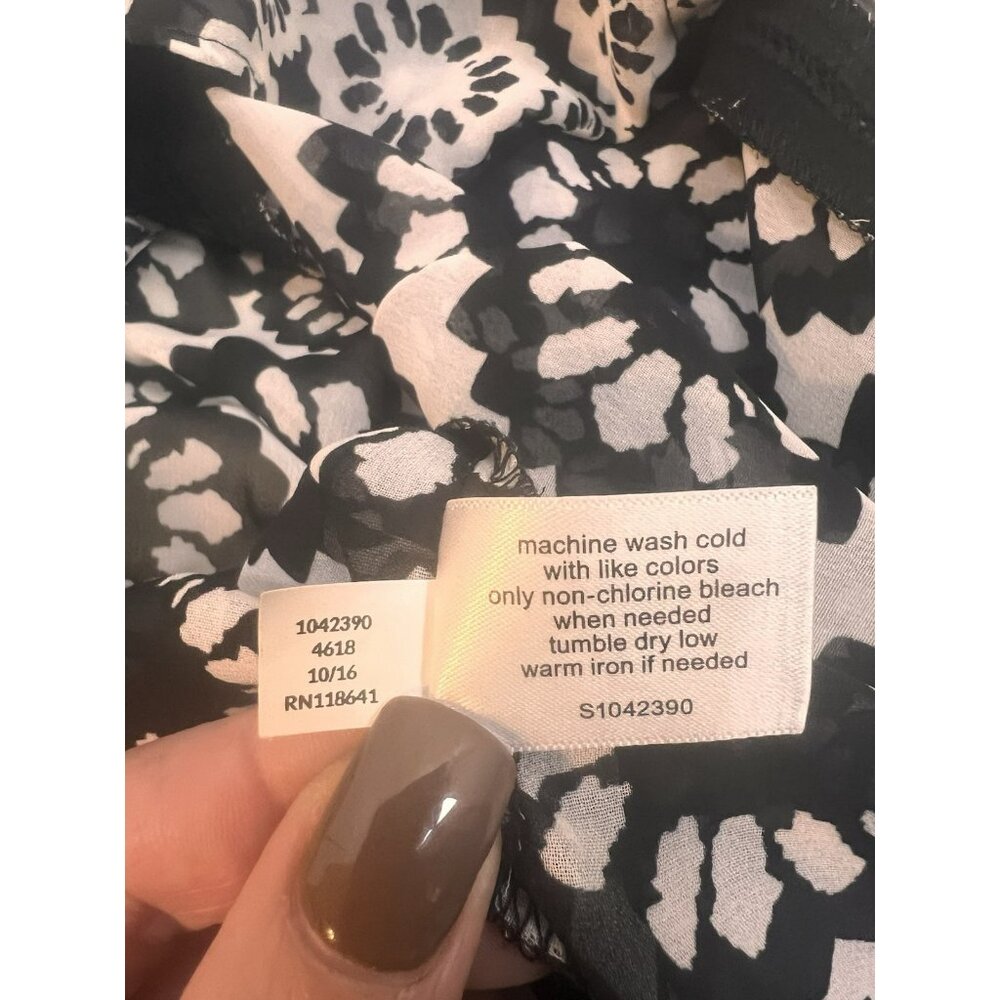 Lane Bryant Top Womens Size 22 / 24 Black White Print Sheer Flowy Blouse Scarf - Picture 16 of 16